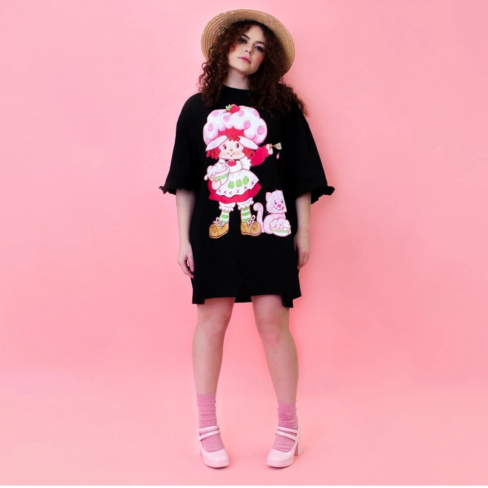 Strawberry Shortcake tshirt dress - various sizes - Picture 2 of 8